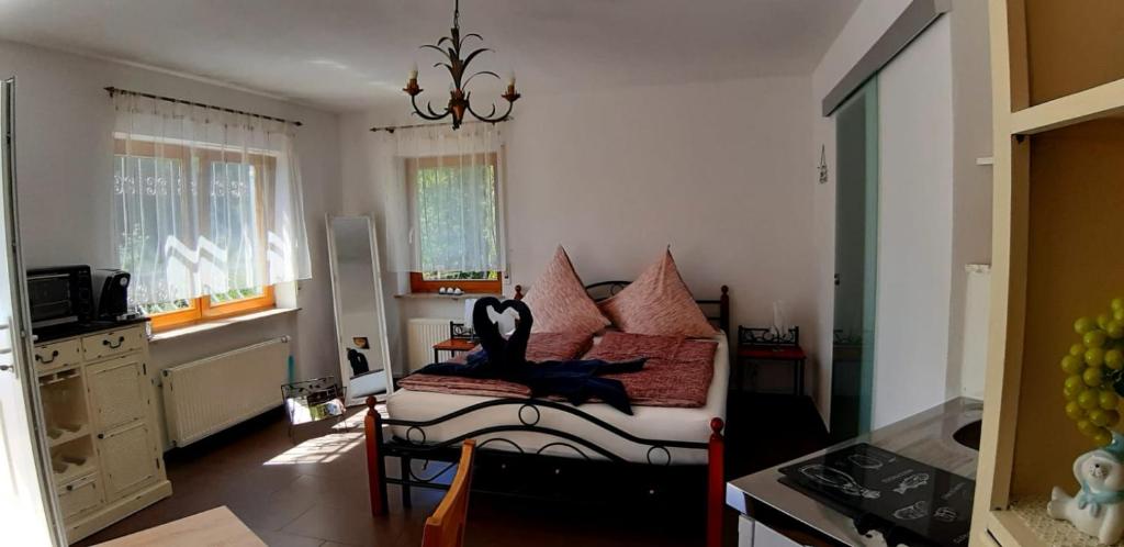 "Klein & Fein" room 4